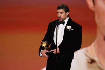 Bad Bunny y Olivia Dean alzan la voz contra el ICE tras recibir premios Grammy