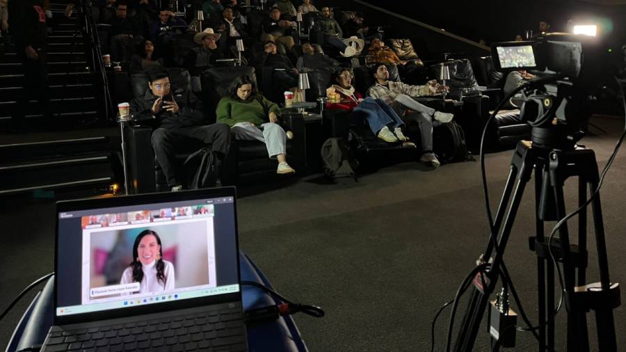 Poder Legislativo debe generar condiciones para la cooperaci&oacute;n institucional y binacional en combate al gusano barrenador: Kenia L&oacute;pez Rabad&aacute;n