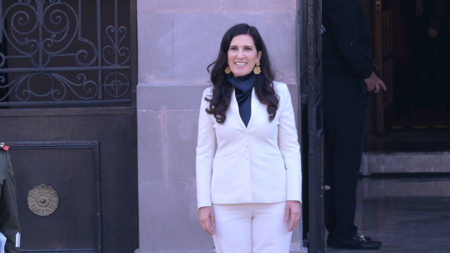Nuestra Constitución debe ser el instrumento para pacificar a México: Kenia López Rabadán