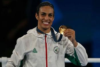 La boxeadora argelina Imane Khelif revela que se someti&oacute; a un tratamiento hormonal