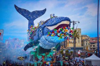 Carnaval de Viareggio 2026 deslumbra con carrozas sat&iacute;ricas y espect&aacute;culos en Toscana