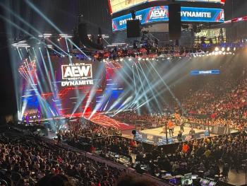 C&aacute;nticos contra ICE se escuchan en funci&oacute;n de AEW
