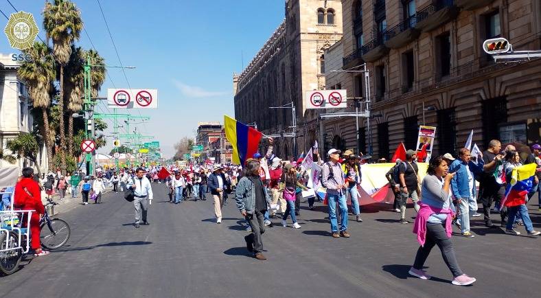 Protesta en CDMX exige liberación de Nicolás Maduro y rechazo a intervención extranjera