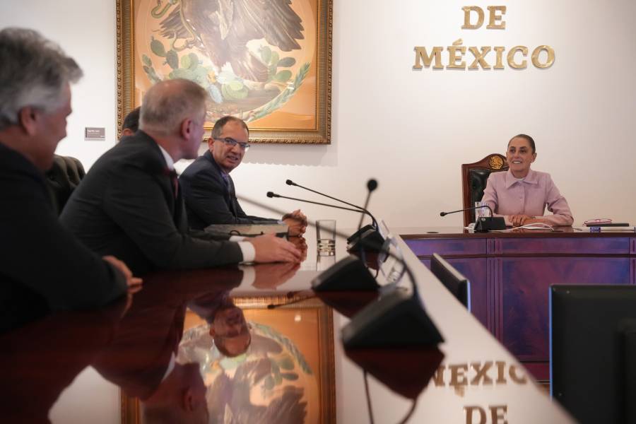 Sheinbaum firma acuerdo para impulsar producci&oacute;n de vacunas de ARN mensajero en M&eacute;xico