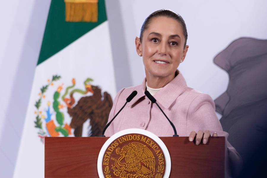 Presidenta critica “turismo legislativo” de diputados en conferencia 