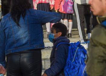Edomex refuerza medidas sanitarias y hace obligatorio el cubrebocas en escuelas por riesgo de sarampi&oacute;n