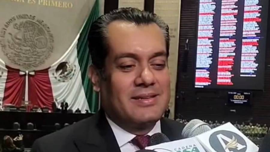 Gutiérrez Luna califica de “fuego amigo” falsos señalamientos por contratos de su familia en Coatzacoalcos