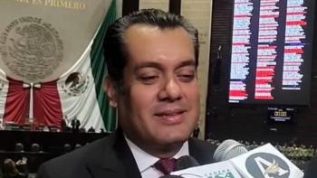 Guti&eacute;rrez Luna califica de “fuego amigo” falsos se&ntilde;alamientos por contratos de su familia en Coatzacoalcos