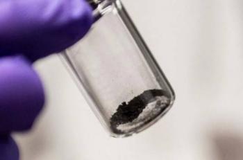 Amino&aacute;cidos formados en hielo radiactivo reescriben el origen de la vida