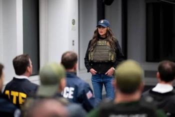 Dem&oacute;cratas exigen dimisi&oacute;n de Kristi Noem y desmantelar ICE tras protestas en Minesota