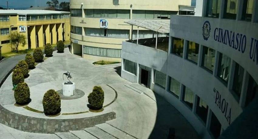 Joven atacada con arma blanca en universidad privada de Ixtlahuaca; detenido presunto responsable