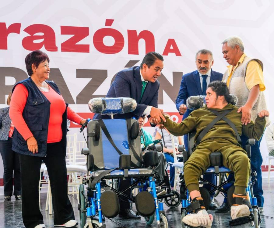 Alcald&iacute;a GAM refuerza pol&iacute;tica social con entrega masiva de apoyos funcionales