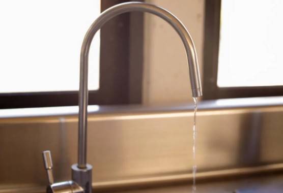 Agua por suscripción avanza como modelo ante baja satisfacción del servicio en México