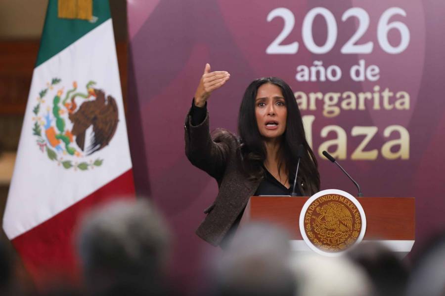 Salma Hayek celebra impulso al cine mexicano y llama a reivindicar la imagen de M&eacute;xico