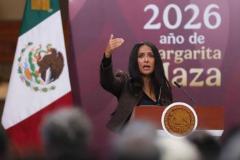 Salma Hayek celebra impulso al cine mexicano y llama a reivindicar la imagen de M&eacute;xico