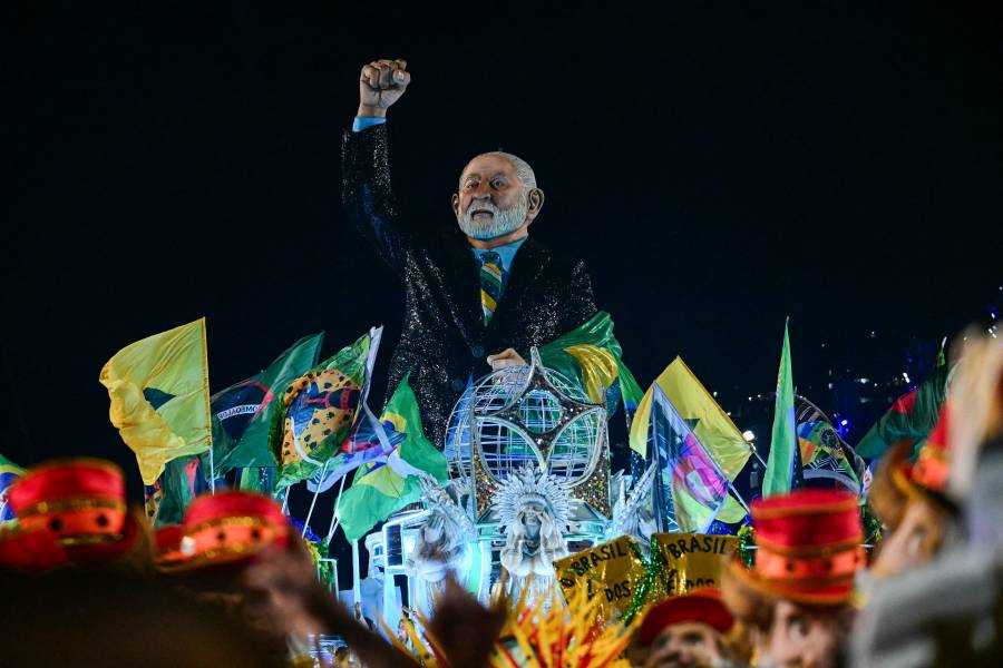 Tributo a Lula marca inauguraci&oacute;n del Carnaval de R&iacute;o en medio de pol&eacute;mica