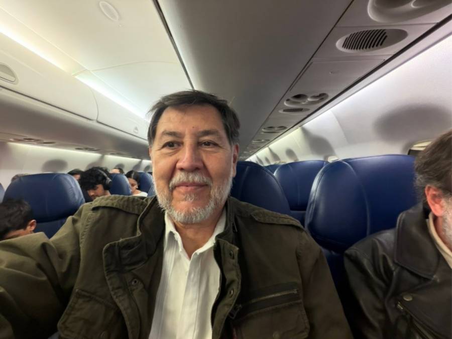 Gerardo Fern&aacute;ndez Noro&ntilde;a denuncia situaci&oacute;n absurda por cambio de asiento en vuelo de Oaxaca