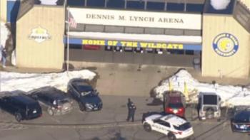 Tiroteo en pista de hielo de Rhode Island deja tres muertos, incluida una ni&ntilde;a