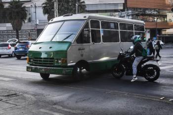 Doce personas resultan heridas tras choque de microb&uacute;s de transporte p&uacute;blico en &Aacute;lvaro Obreg&oacute;n