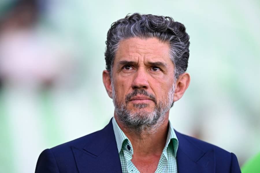 Irarragorri da un paso al frente y asume la crisis de Santos Laguna