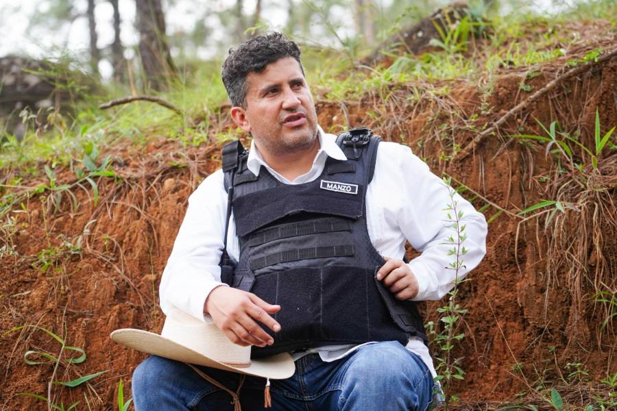 Detienen a tres presuntos implicados m&aacute;s en el asesinato de Carlos Manzo