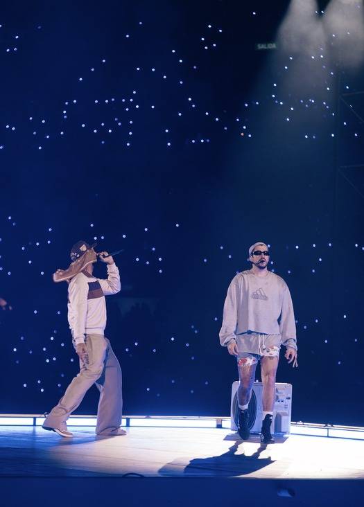 Eladio Carrión cierra gira internacional en Ciudad de México y se une a Bad Bunny en Buenos Aires