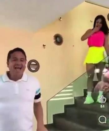 Pol&eacute;mica en Chignahuapan por video del alcalde con un supuesto fajo de billetes