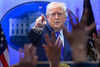 Derechos de doble persona: furiosos, Trump contraataca e impone un nuevo impuesto mundial