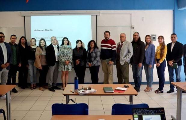 Capacitan a personal del SEER en Gobierno Abierto para mejorar la transparencia y los servicios educativos