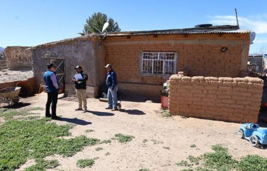 Coesvi entrega material de construcci&oacute;n a 20 familias de Bach&iacute;niva con da&ntilde;os estructurales