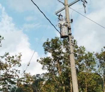 Inversi&oacute;n de 3.2 MDP para ampliar red el&eacute;ctrica en Llano Palacio, Oaxaca