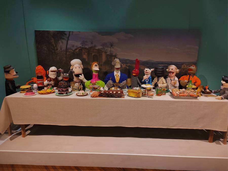 Exposici&oacute;n MUSEO 31 de '31 Minutos' llega a Tijuana en marzo con t&iacute;teres originales y material in&eacute;dito