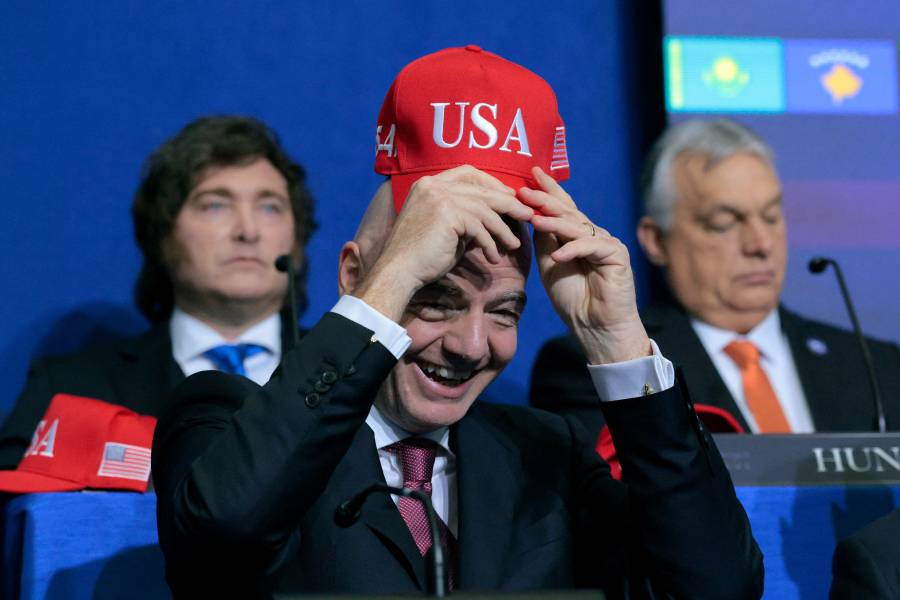El COI no ve irregularidad en cercanía de Infantino con Trump