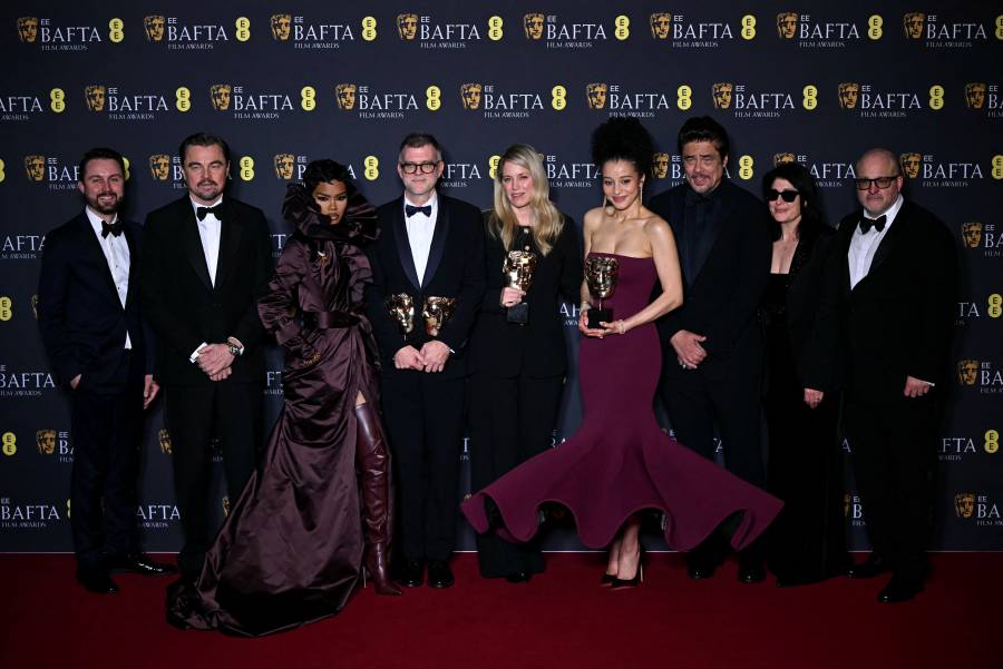 “Una batalla tras otra” arrasa en los Premios BAFTA 2026 con Mejor Pel&iacute;cula y Director