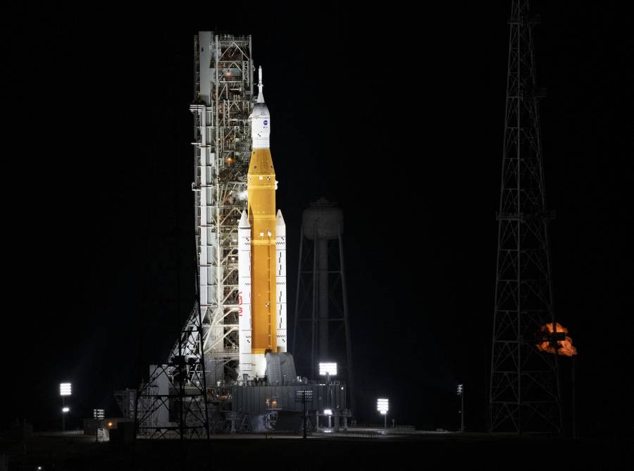 NASA pospone lanzamiento de Artemis II a abril por fallo técnico en el cohete