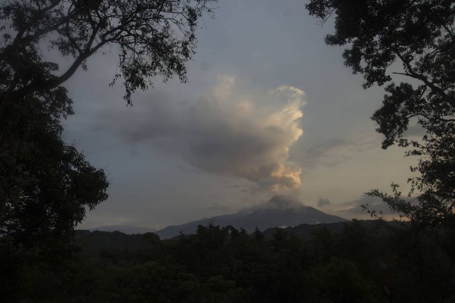 Volc&aacute;n de Colima mantiene estabilidad y bajo riesgo para la poblaci&oacute;n, seg&uacute;n Protecci&oacute;n Civil