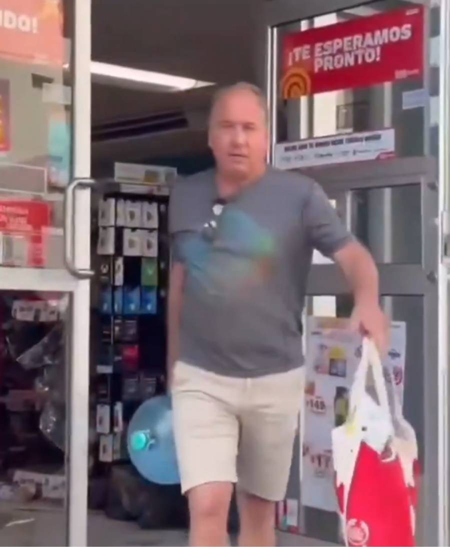Turistas extranjeros protagonizan saqueos en tienda de conveniencia durante disturbios en Puerto Vallarta