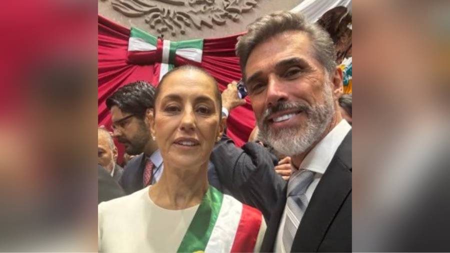 Toma protesta suplente de Sergio Mayer