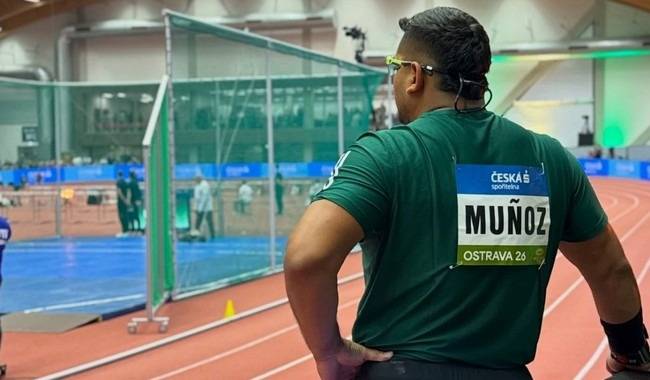 Uziel Muñoz rompe propio récord indoor por tercera vez en cierre de gira europea