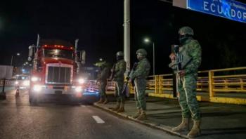 Ecuador sube a 50% arancel a importaciones de Colombia