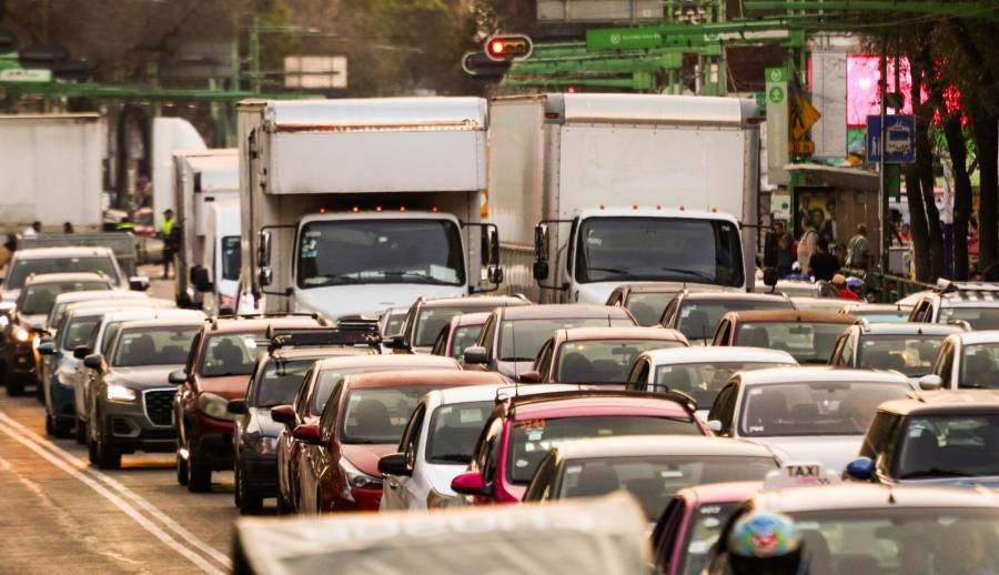 Hoy No Circula se aplica con normalidad este sábado en CDMX y Edomex