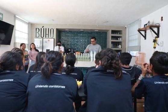 NNA del Centro Carmelita Ballesteros visitan Mima Sodas para conocer proceso de elaboraci&oacute;n de bebida B&uacute;ho
