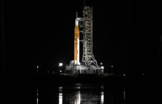 NASA desmonta cohete de misi&oacute;n Artemis II tras nuevo retraso