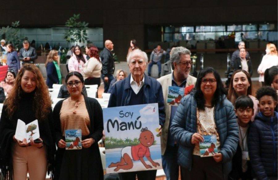 SEP presenta libro silente 'Soy Man&uacute;' para revalorar cultura afromexicana en D&iacute;a de la Lengua Materna
