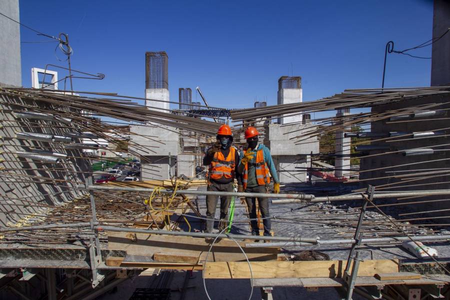 Colapsa estructura en obra del Metro de Monterrey; cuatro trabajadores resultan lesionados