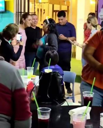 Sheinbaum sorprende cenando en taquer&iacute;a de Ciudad Constituci&oacute;n durante gira por BCS