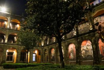 Exposici&oacute;n que explora el duelo y la intimidad llega al Colegio de San Ildefonso