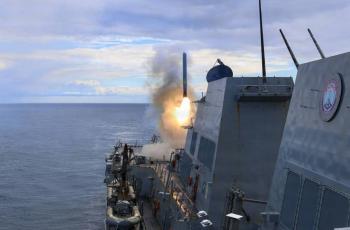Ir&aacute;n asegura que golpe&oacute; al portaaviones estadounidense USS Abraham Lincoln; Estados Unidos desmiente ataque