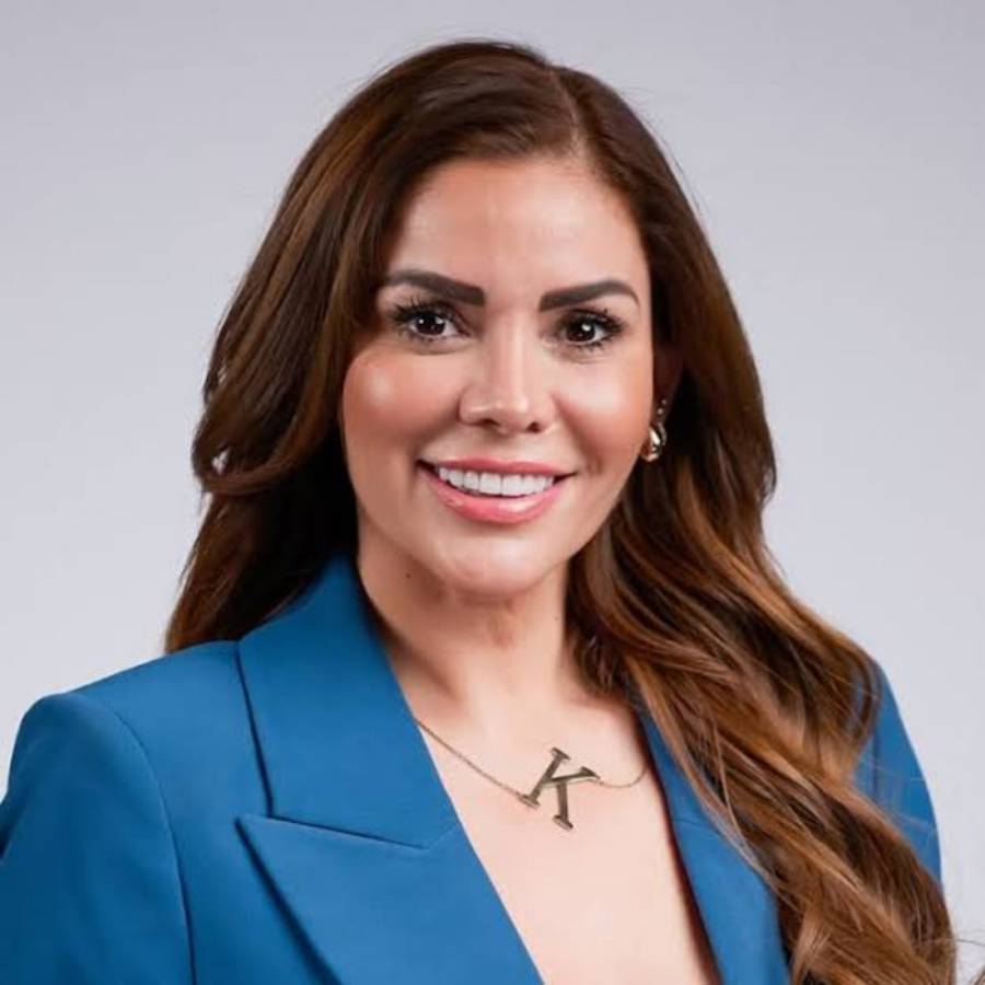 Karina Barr&oacute;n, secretaria de Desarrollo Humano de Monterrey, es detenida por autoridades federales