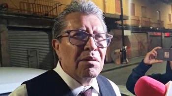 Sheinbaum no enviar&aacute; reforma electoral esta noche; la sigue revisando, revela Monreal